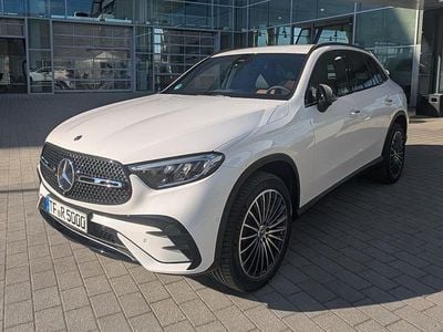 Weiß Gebraucht 2025 Mercedes GLC200 SUV | 53.000 €