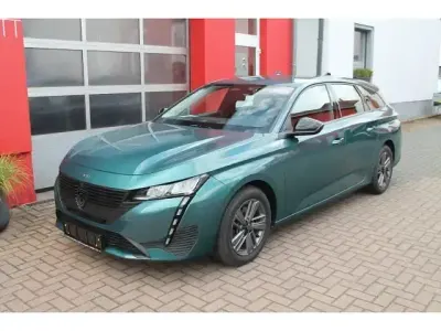 Gebraucht Peugeot 308 SW Active 131 PS (96 kW) 2023 Blau Kombi