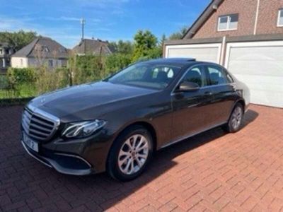 gebraucht Mercedes E200 4Matic 9G-TRONIC Exclusive