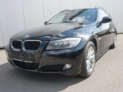 Gebraucht BMW 320 177 PS (130 kW) 2009 Schwarz Kombi