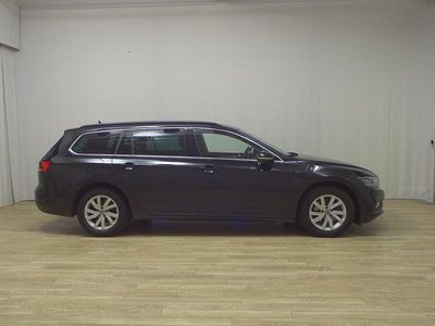 Gebraucht VW Passat Pro 150 PS (110 kW) 2022 Schwarz Kombi