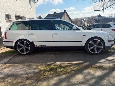 Gebraucht VW Passat 131 PS (96 kW) 2001 Weiß Kombi