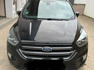 Gebraucht Ford Kuga ST-Line 150 PS (110 kW) 2019 Schwarz SUV