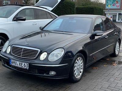 Schwarz Gebraucht 2005 Mercedes E280 Avantgarde Limousine | 2.600 € (Fairer Preis)
