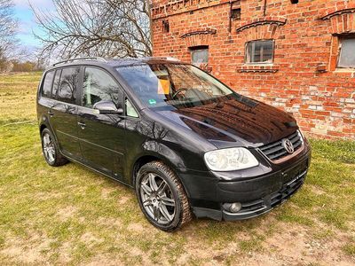 Gebraucht VW Touran 140 PS (102 kW) 2004 Schwarz Van / Kleinbus