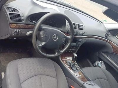 Mercedes E220