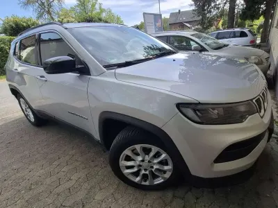 Gebraucht Jeep Compass 150 PS (110 kW) 2021 Silber SUV