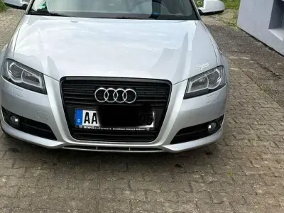 Używany Audi A3 Attraction 125 KM (91 kW) 2012 Srebrny Hatchback