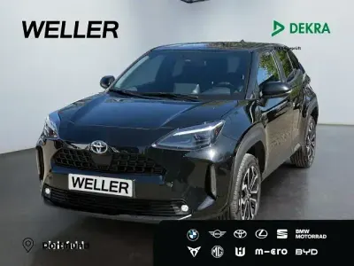 Gebraucht Toyota Yaris Connect Style 116 PS (85 kW) 2023 Mysticschwarz mica Kleinwagen