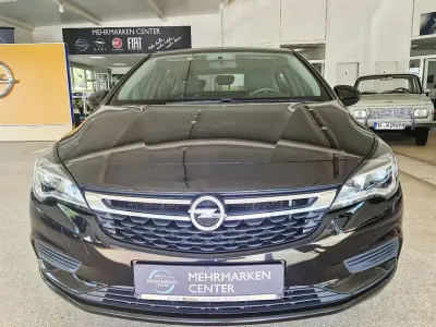 Gebraucht Opel Astra Active 125 PS (91 kW) 2018 Schwarz Limousine