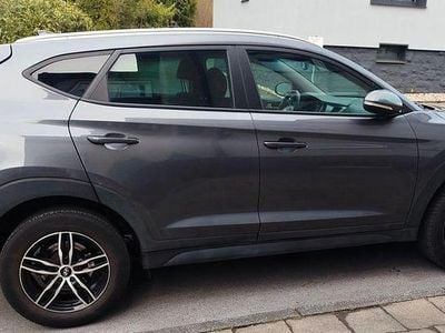 Gebraucht Hyundai Tucson 132 PS (97 kW) 2018 Grau SUV