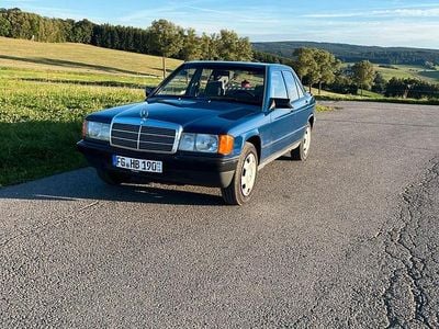 Gebraucht Mercedes 190 118 PS (86 kW) 1988 Blau Limousine