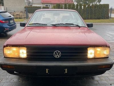 Used VW Santana 115 HP (84 kW) 1986 Red Sedan