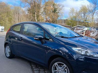 Gebraucht Ford Fiesta 60 PS (44 kW) 2011 Blau Kleinwagen