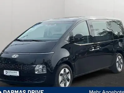 Second-hand Hyundai Staria Trend 225 CP (165 kW) 2024 Negru Monovolum