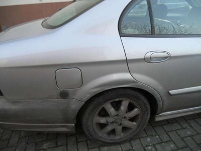 Second-hand Chevrolet Evanda CDX 131 CP (96 kW) 2006 Argintiu Berlinǎ