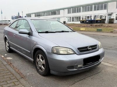 Grau Gebraucht 2003 Opel Astra Coupé | 1.900 € (Fairer Preis)