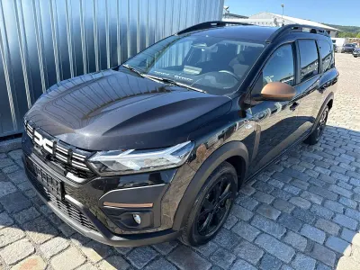 Neu Dacia Jogger Extreme 110 PS (80 kW) 2025 Nacréschwarz metallic Van / Kleinbus