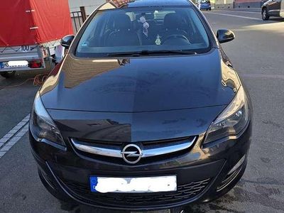 Gebraucht Opel Astra Edition 136 PS (100 kW) 2014 Schwarz Limousine