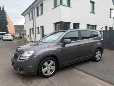Gebraucht Chevrolet Orlando 163 PS (119 kW) 2011 Grau Van / Kleinbus