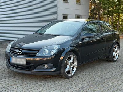 Usata Opel Astra GTC Sport 120 CV (88 kW) 2005 Nero Coupé