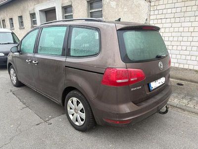 Second-hand VW Sharan Comfortline 140 CP (102 kW) 2011 Bej Monovolum