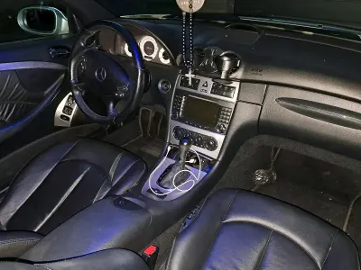 Gebraucht Mercedes CLK320 224 PS (164 kW) 2009 Silber Cabrio