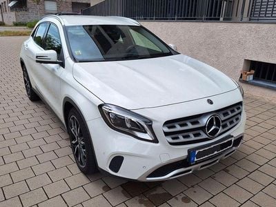 Mercedes GLA200