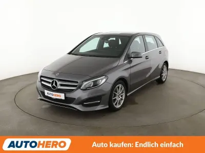 Gebraucht Mercedes B180 Urban 122 PS (89 kW) 2018 Mountaingrau Van / Kleinbus