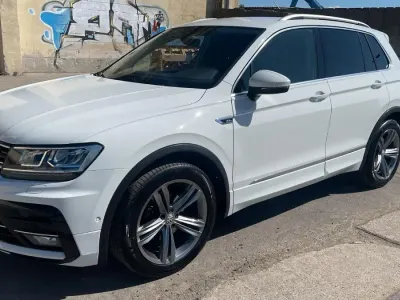 Gebraucht VW Tiguan Highline 150 PS (110 kW) 2018 Weiß SUV