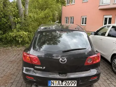 Używany Mazda 3 Comfort 105 KM (77 kW) 2004 Sedan/Limuzyna