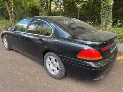 BMW 745