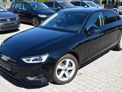 Gebraucht Audi A4 Advanced 163 PS (119 kW) 2021 Brillantschwarz Limousine
