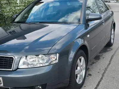 Gebraucht Audi A4 110 PS (80 kW) 2004 Grau Limousine