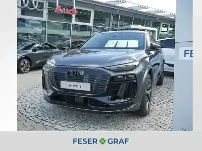 Neu Audi Q6 e-tron Ambiente 359 kW (489 PS) 2026 Daytonagrau perleffekt SUV