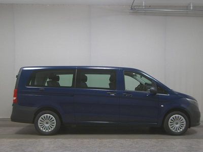 Second-hand Mercedes Vito 136 CP (100 kW) 2023 Albastru Van