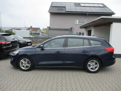 Gebraucht Ford Focus 120 PS (88 kW) 2019 Blau Limousine