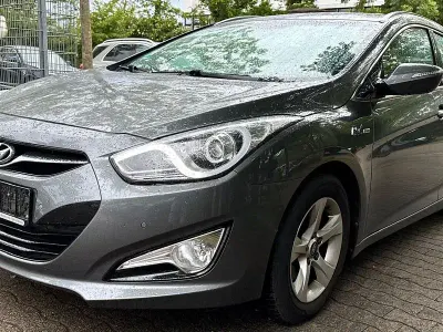 Gebraucht Hyundai i40 116 PS (85 kW) 2014 Silber Kombi