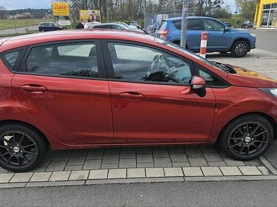 Usata Ford Fiesta 96 CV (70 kW) 2009 Arancione Utilitaria