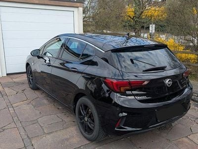 Używany Opel Astra Ultimate 150 KM (110 kW) 2019 Czarny Sedan/Limuzyna