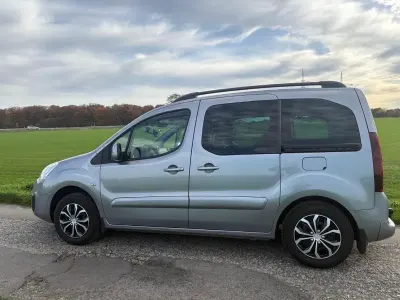 Gebraucht Citroën Berlingo SELECTION 99 PS (72 kW) 2017 Grau Van / Kleinbus