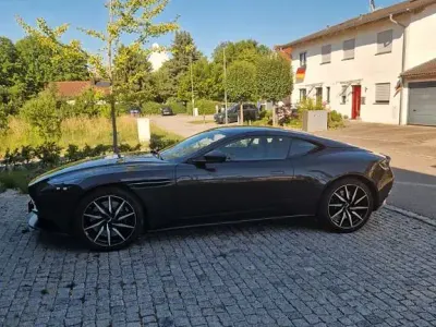 Gebraucht Aston Martin DB11 510 PS (375 kW) 2019 Grau