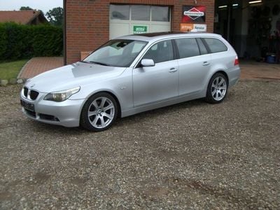 Gebraucht BMW 525 177 PS (130 kW) 2004 Silber metallic Kombi