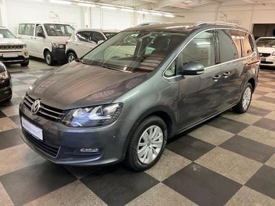 Gebraucht VW Sharan Comfortline 150 PS (110 kW) 2016 Grau Van / Kleinbus