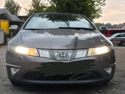 Gebraucht Honda Civic 140 PS (102 kW) 2007 Grau Limousine