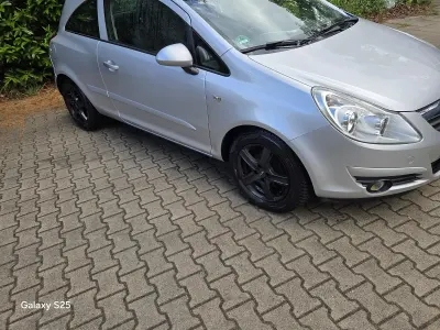 Usata Opel Corsa 80 CV (58 kW) 2007 Argento Utilitaria
