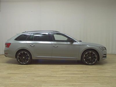 Grau Gebraucht 2021 Skoda Superb SportLine Kombi | 22.980 € (Fairer Preis)