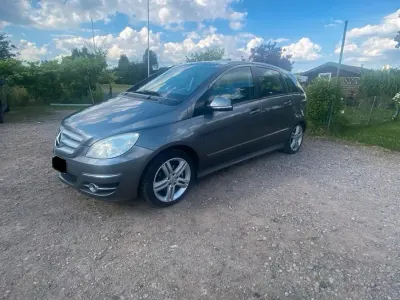 Gebraucht Mercedes B200 136 PS (100 kW) 2008 Andere farben Van / Kleinbus