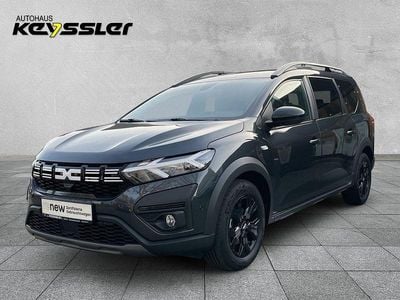 Kometengrau Gebraucht 2023 Dacia Jogger Extreme Van / Kleinbus | 18.390 € (Fairer Preis)