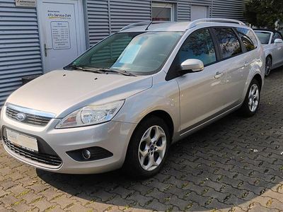 Gebraucht Ford Focus 109 PS (80 kW) 2010 Silber Kombi